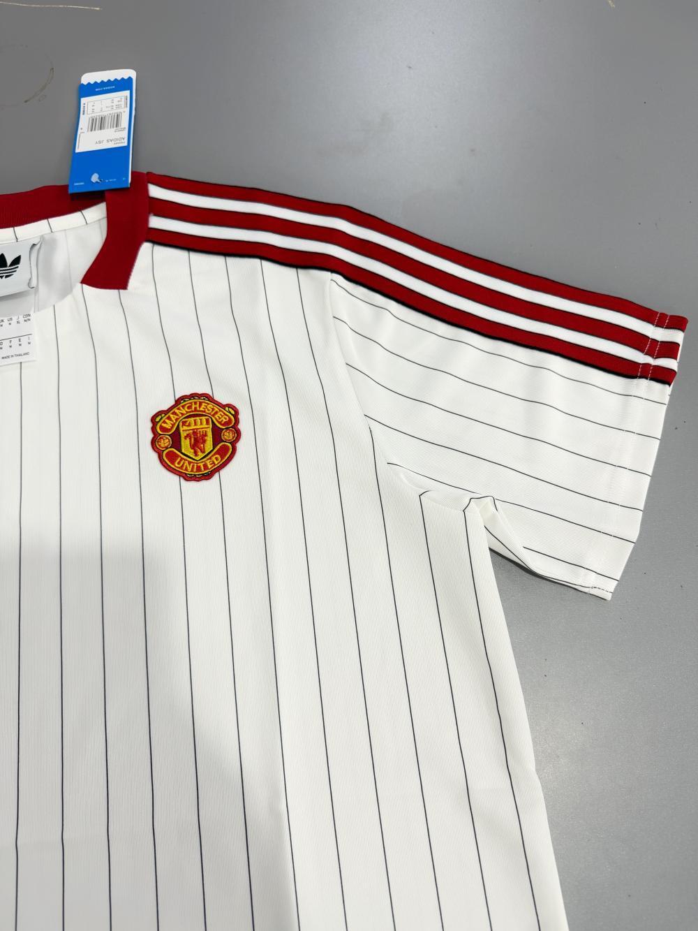 Man's Retro Jersey Manchester United Team Cultural Jersey White and Red - 2025/26