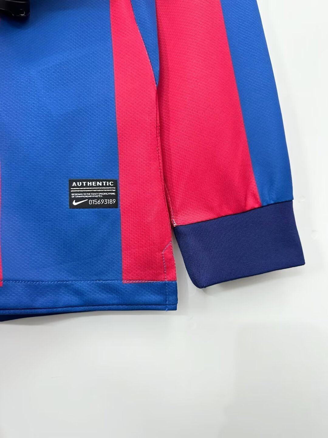 Man's Retro Long Sleeve Barcelona Team - 2010/11