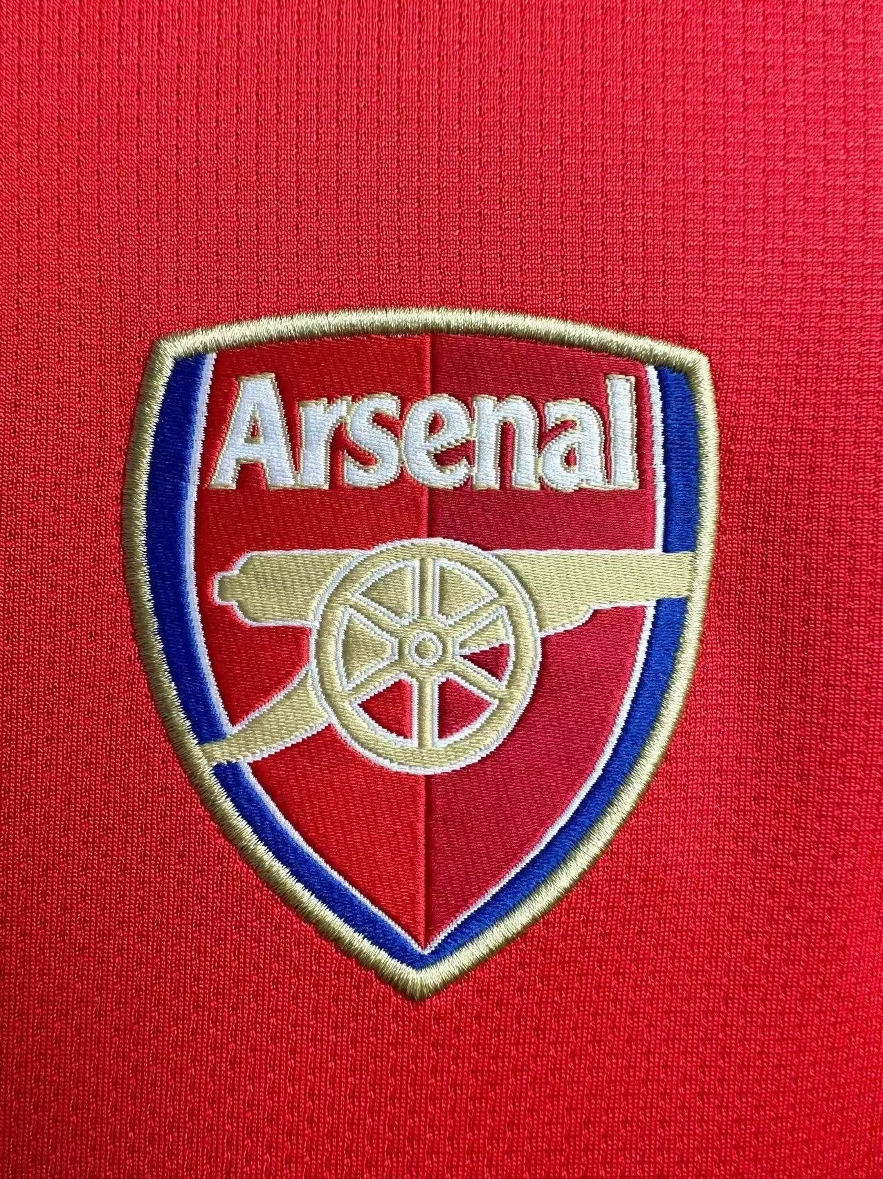 Man's Retro Jersey Arsenal Team Home  - 2006/07
