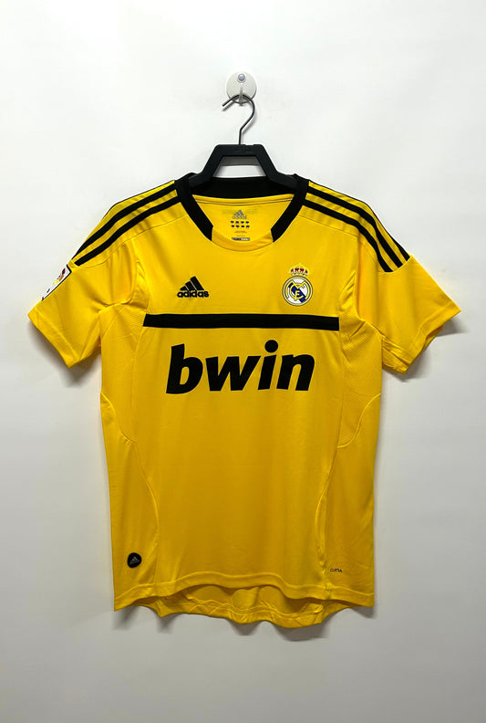 Man's Retro Jersey Real Madrid Team yellow GK - 2011/2012