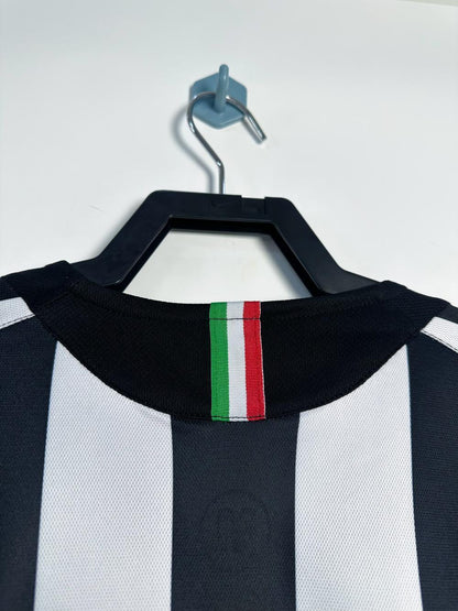 Man's Retro Jersey Juventus Team Home - 2005/06