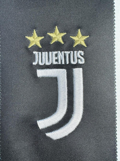 Man's Retro Jersey Juventus Team Home - 2018/19