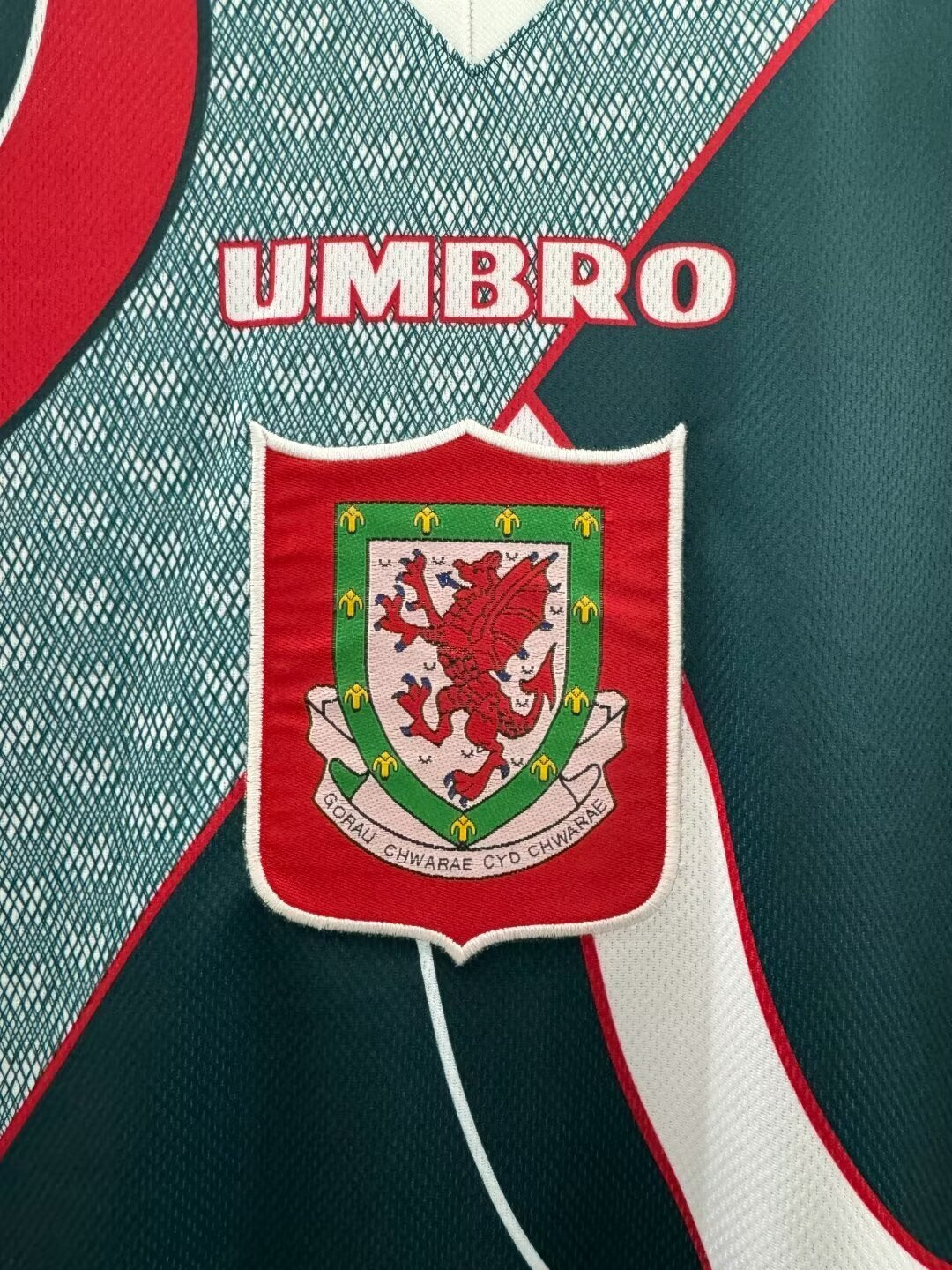 Man's Retro Jersey Wales National Team Away - 1994/1995