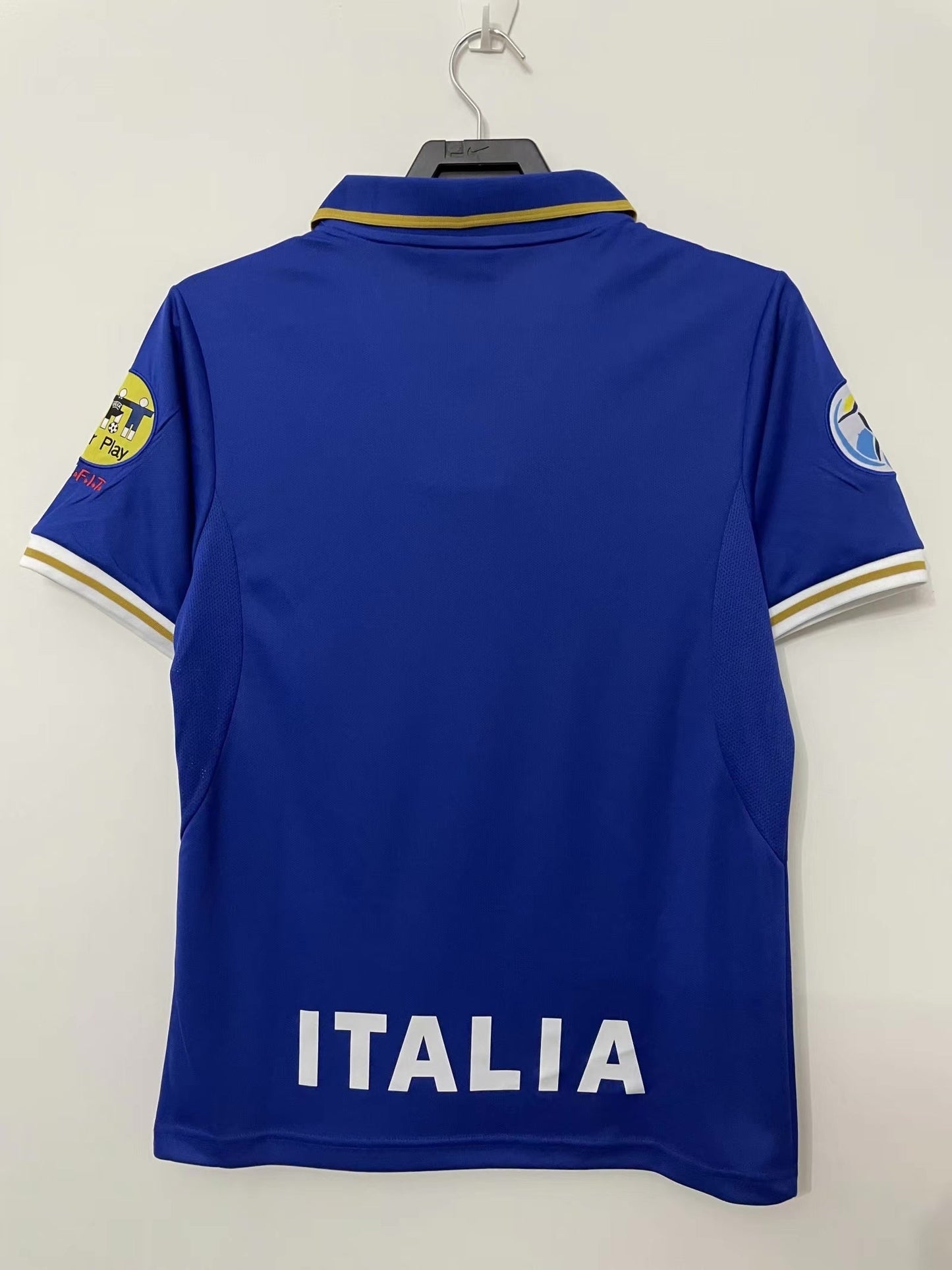 Man's Retro Jersey Italy National Team - 1996