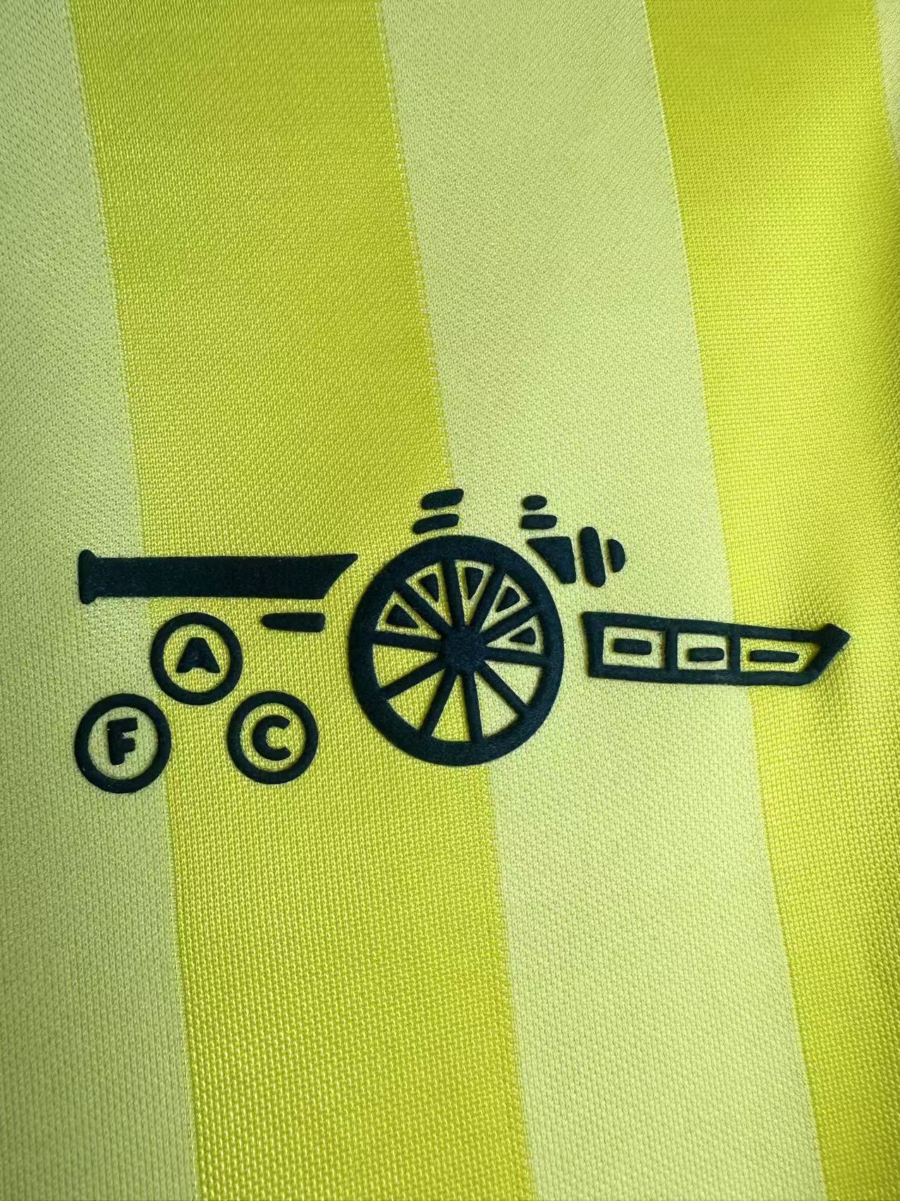 Man's Retro Jersey Arsenal Team Away - 1983/86