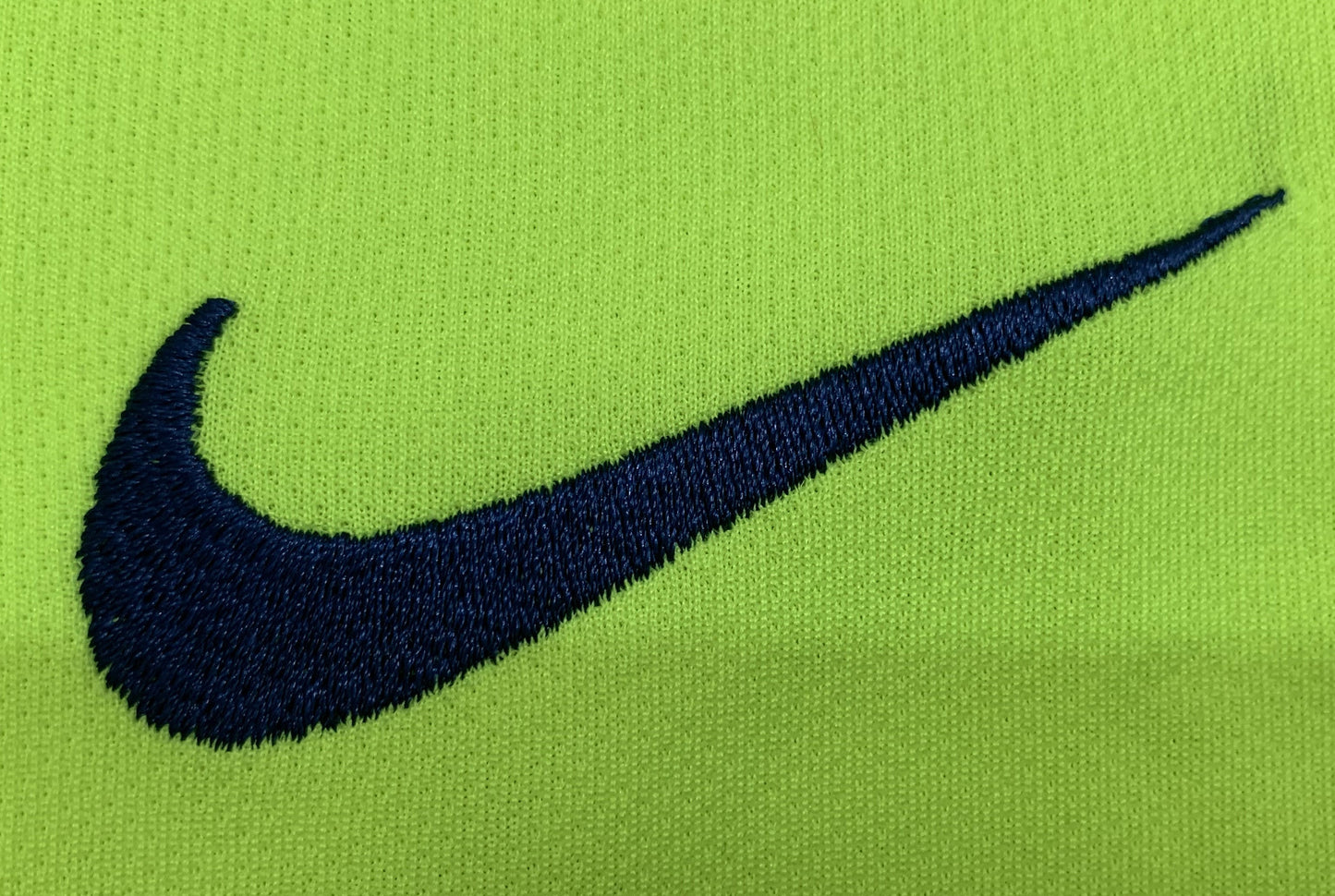 Man's Retro Jersey Barcelona Team Away - 2005/06