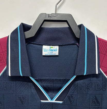 Man's Retro Jersey West Ham Team - 1999