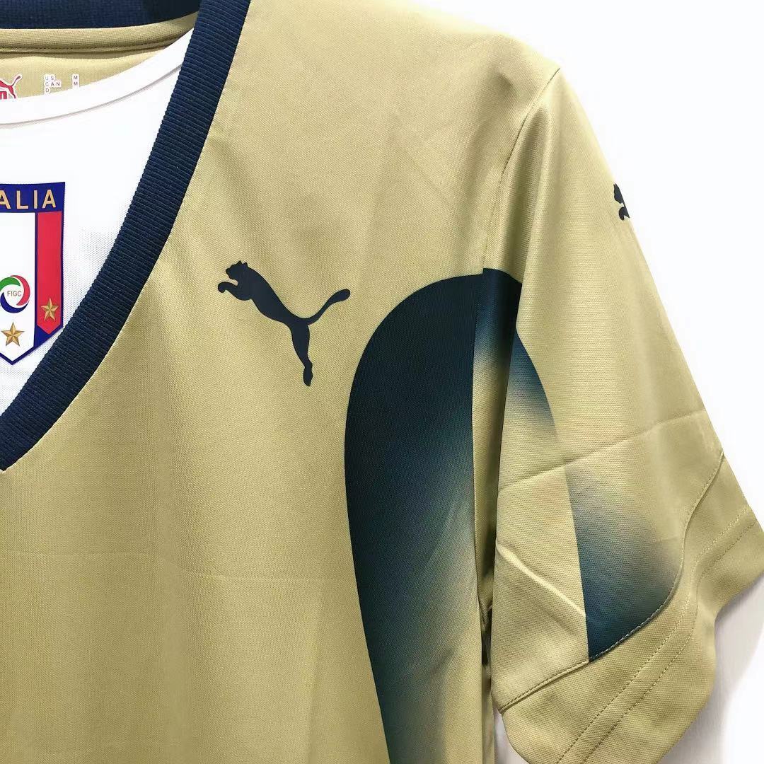 Man's Retro Jersey Italy National Team Golden GK - 2006