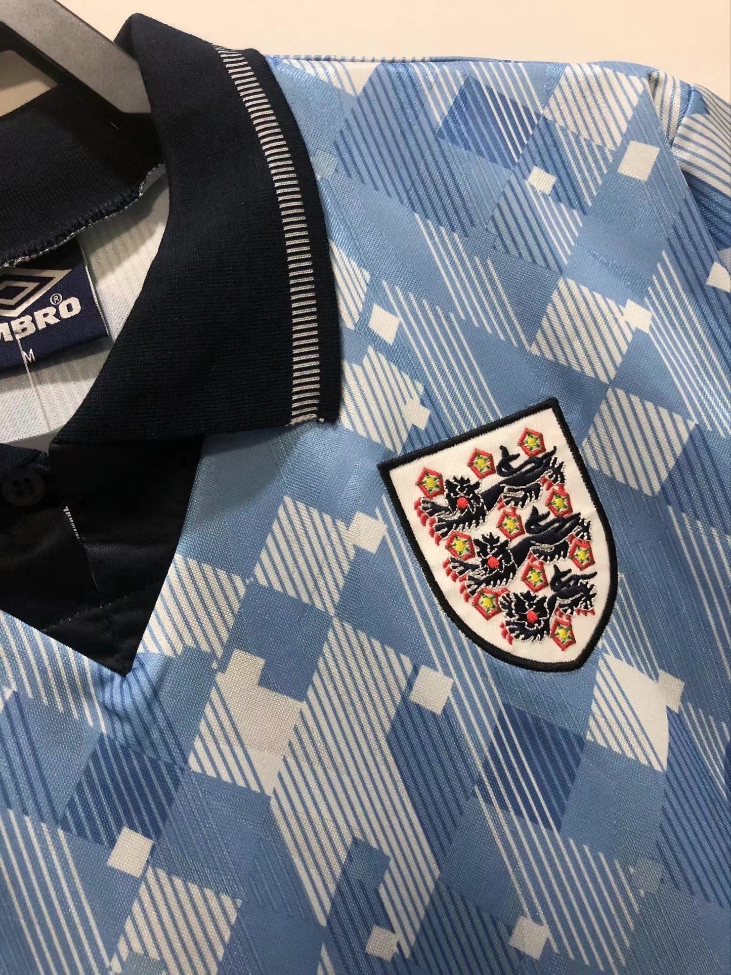 Man's Retro Jersey England National Team Blue - 1990