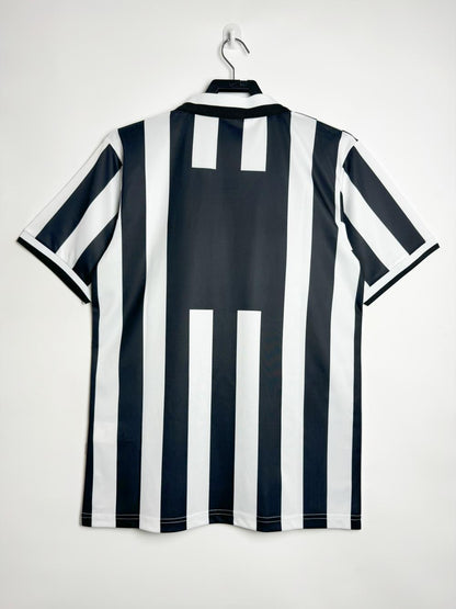 Man's Retro Jersey Juventus Team Home - 1995/97