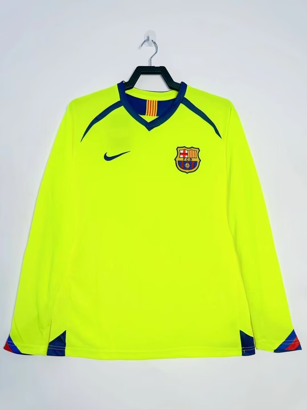 Man's Retro Long Sleeve Barcelona Team Away - 2005/06
