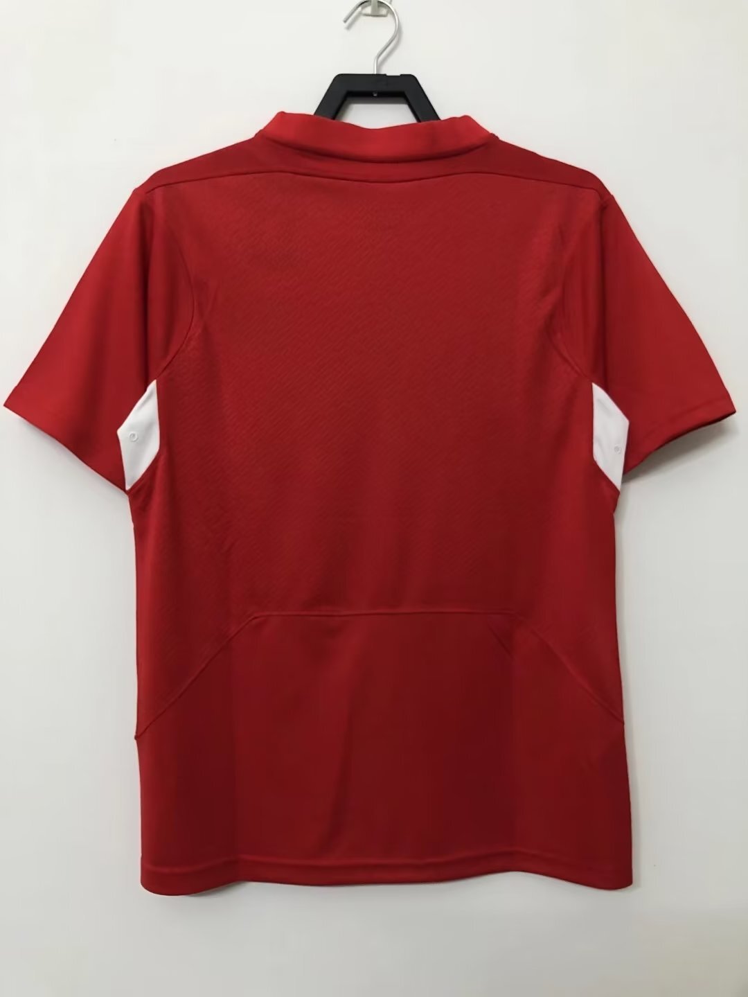 Man's Retro Jersey Liverpool Team - 2004/05