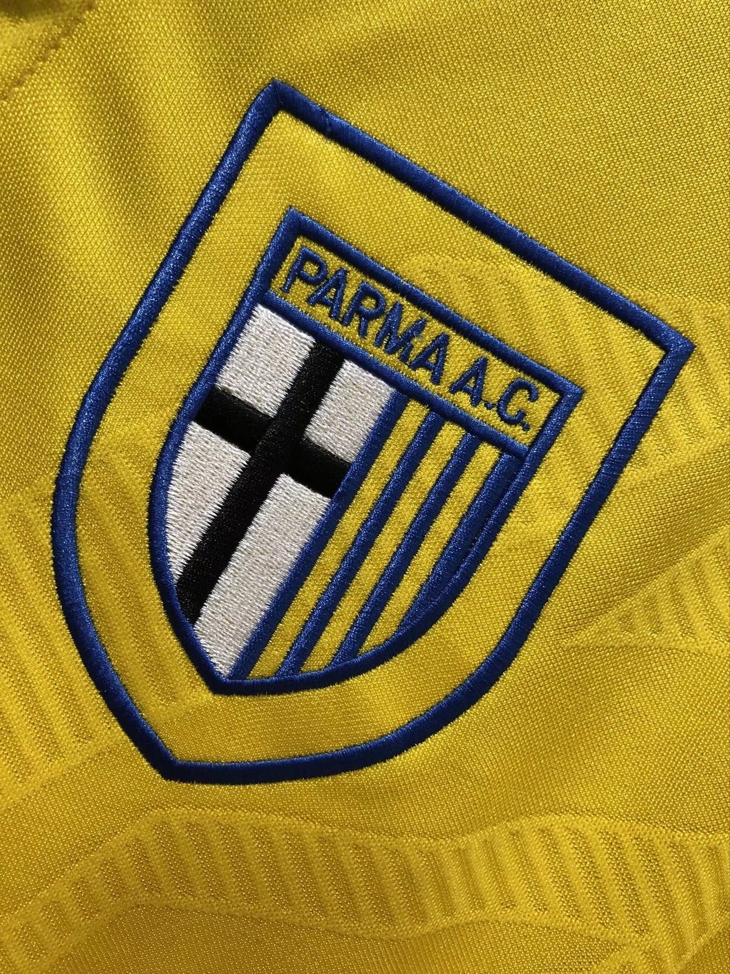 Man's Retro Jersey Parma Calcio Team Yellow - 1993/95