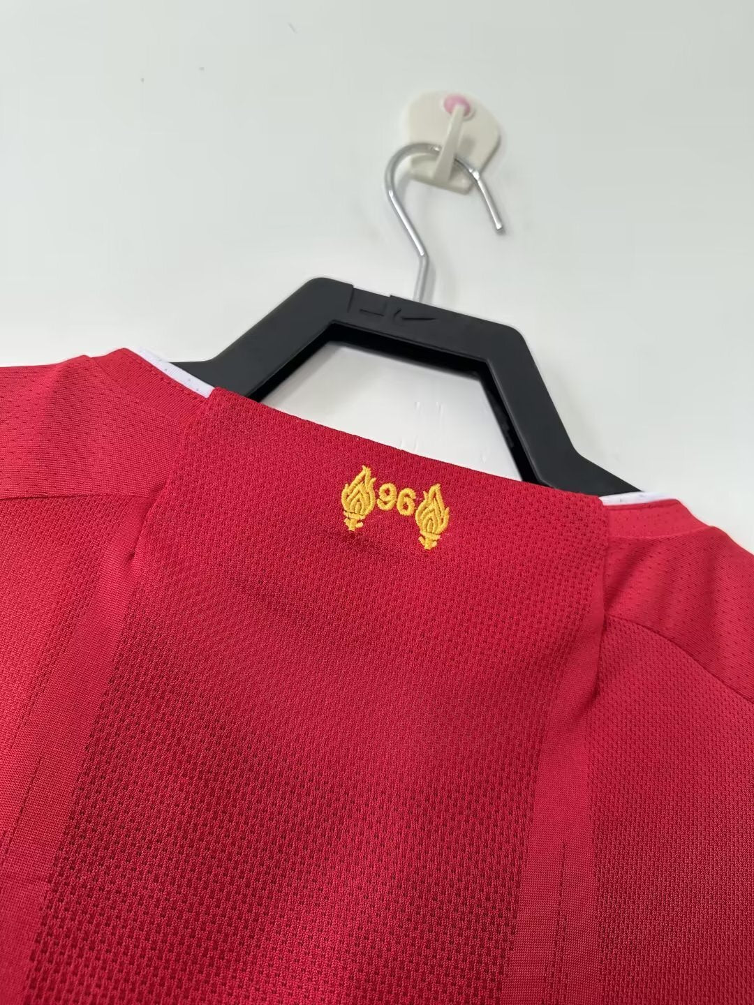 Man's Retro Jersey Liverpool Team - 2019
