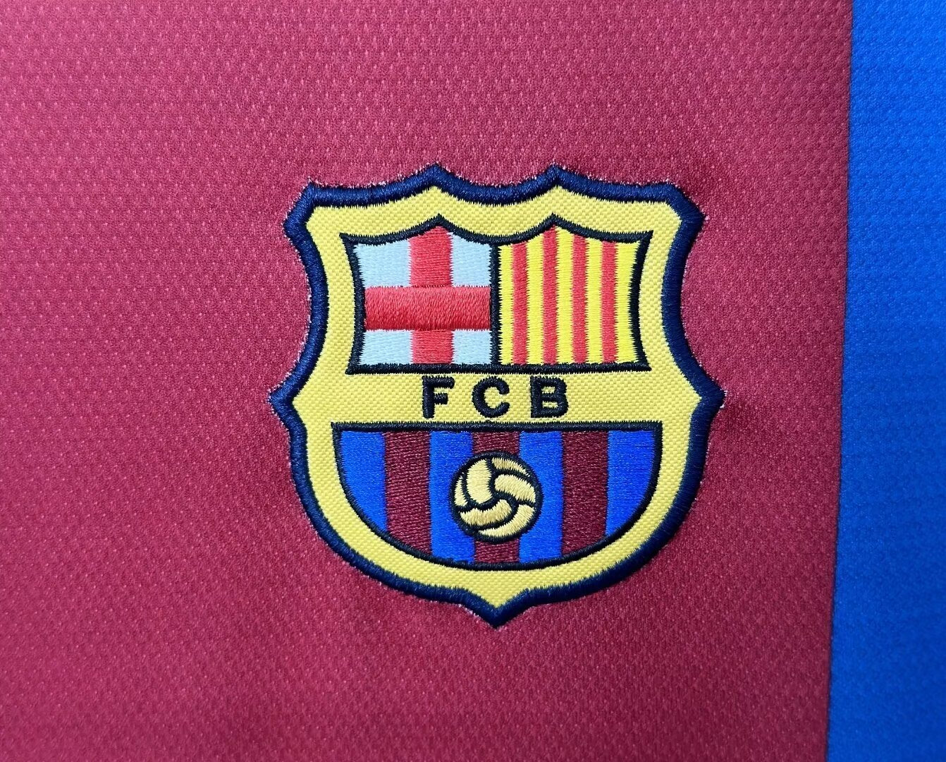 Man's Retro Jersey Barcelona Team - 2006/07