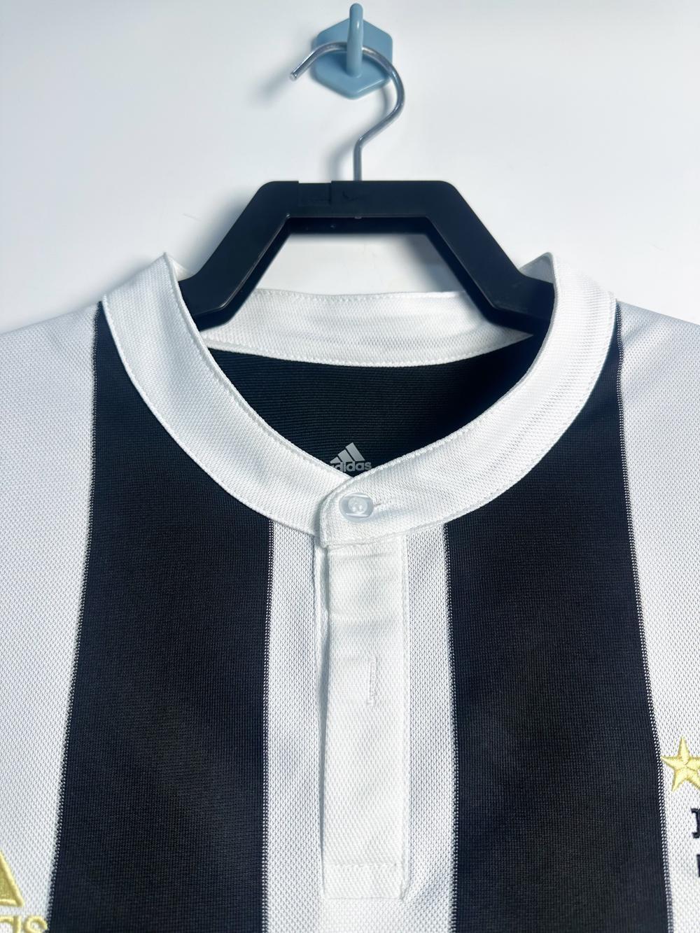 Man's Retro Jersey Juventus Team Home - 2017/18