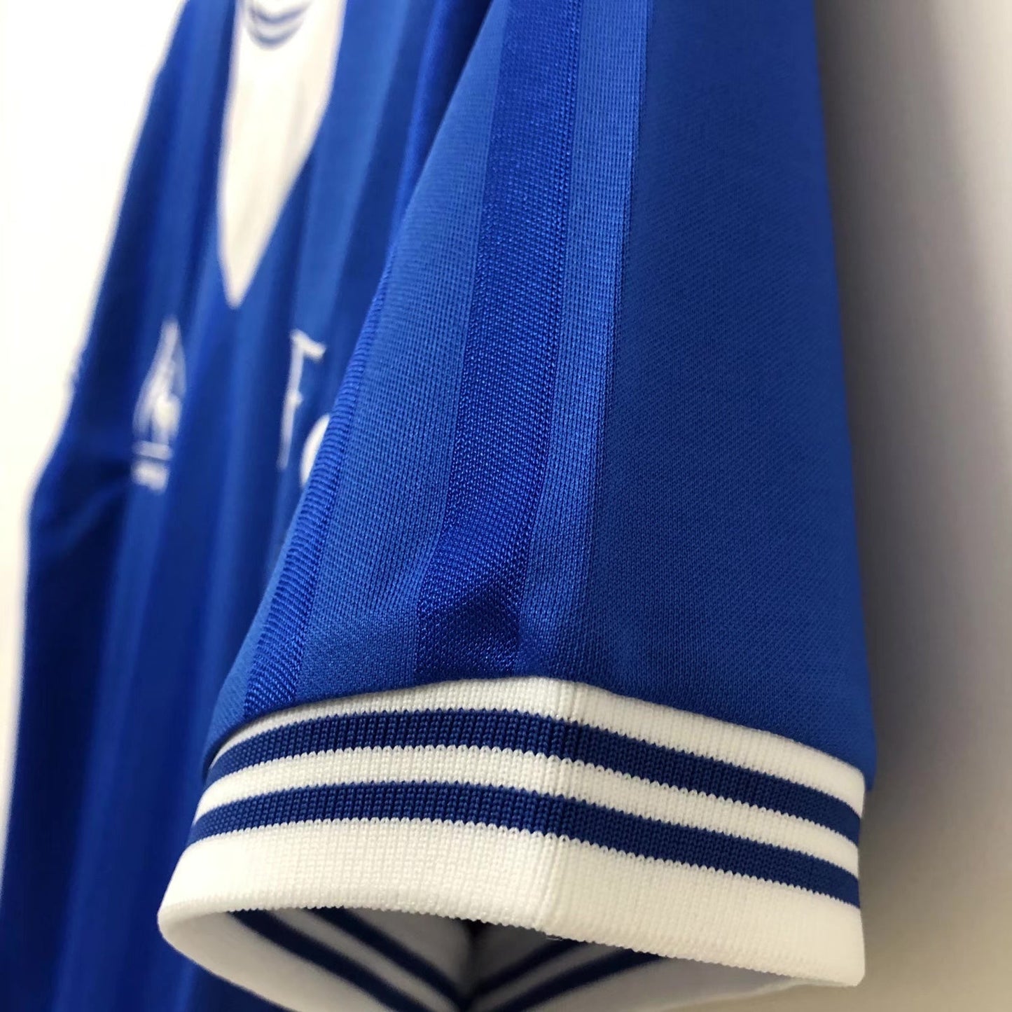 Man's Retro Jersey Everton Team - 1985