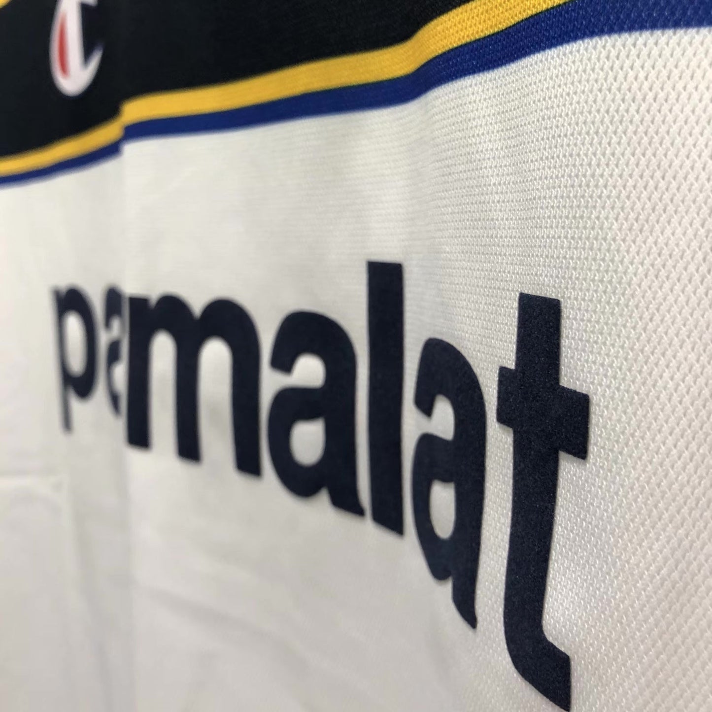 Man's Retro Jersey Parma Calcio Team - 2002/03