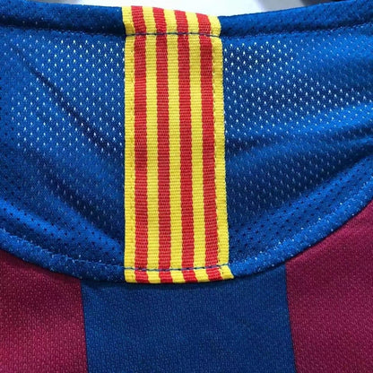Man's Retro Jersey Barcelona Team Champions League Home - 2005/06