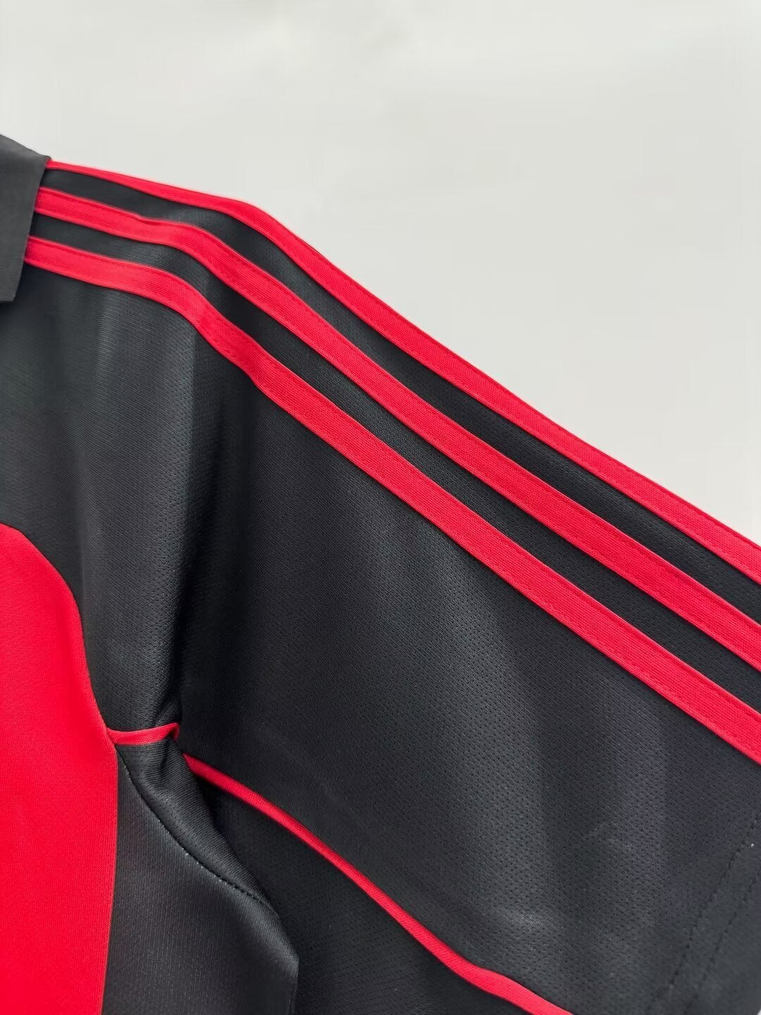 Man's Retro Jersey Milan Team Home- 2000/2002