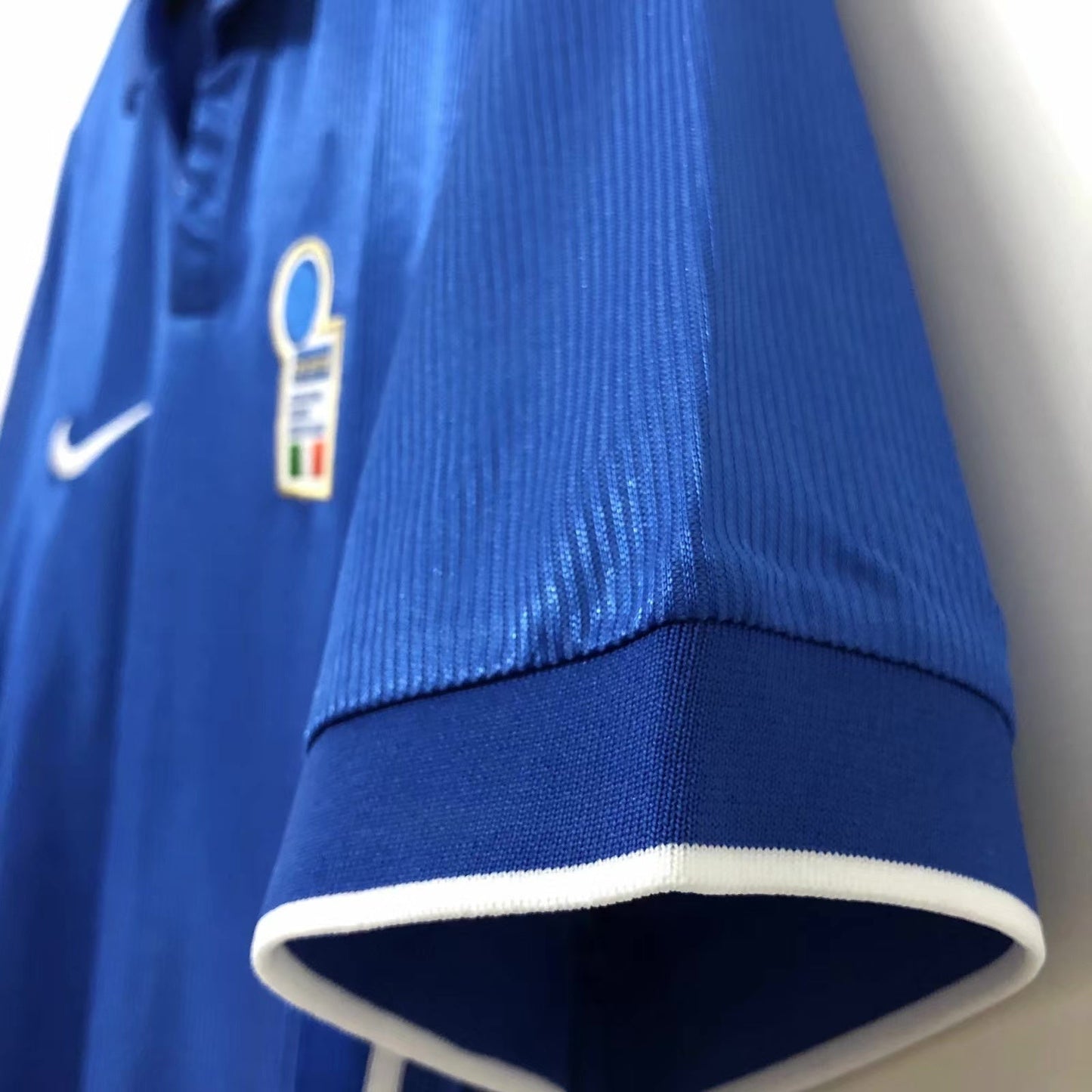 Man's Retro Jersey Italy National Team - 1998