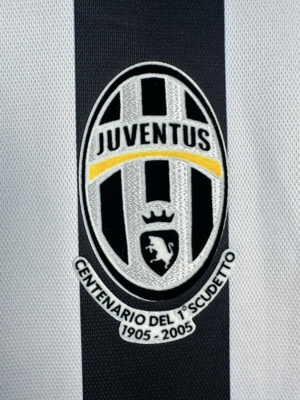 Man's Retro Jersey Juventus Team Home - 2005/06