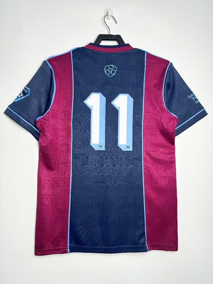 Man's Retro Jersey West Ham Team Home - 2011