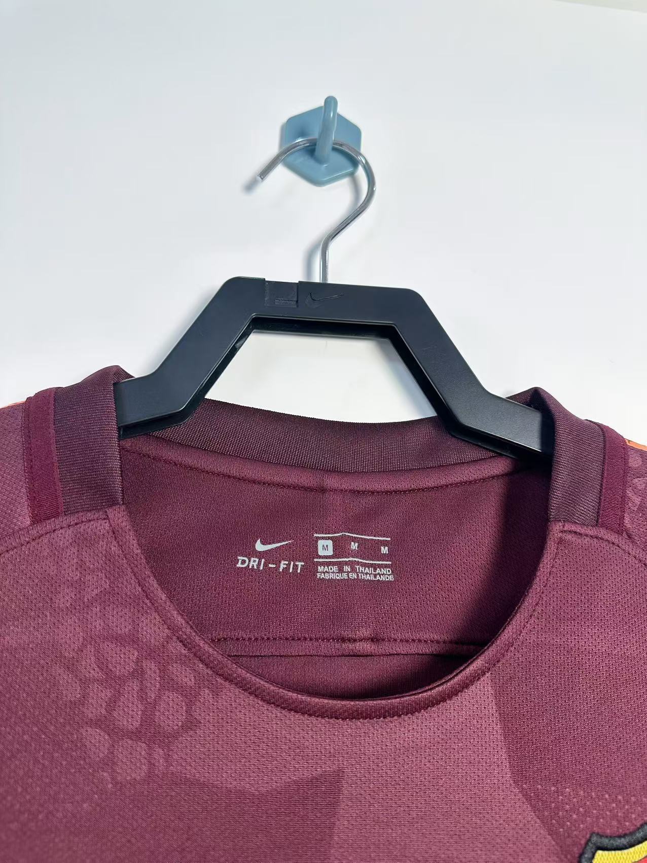 Man's Retro Jersey Barcelona Team Away - 2017/18