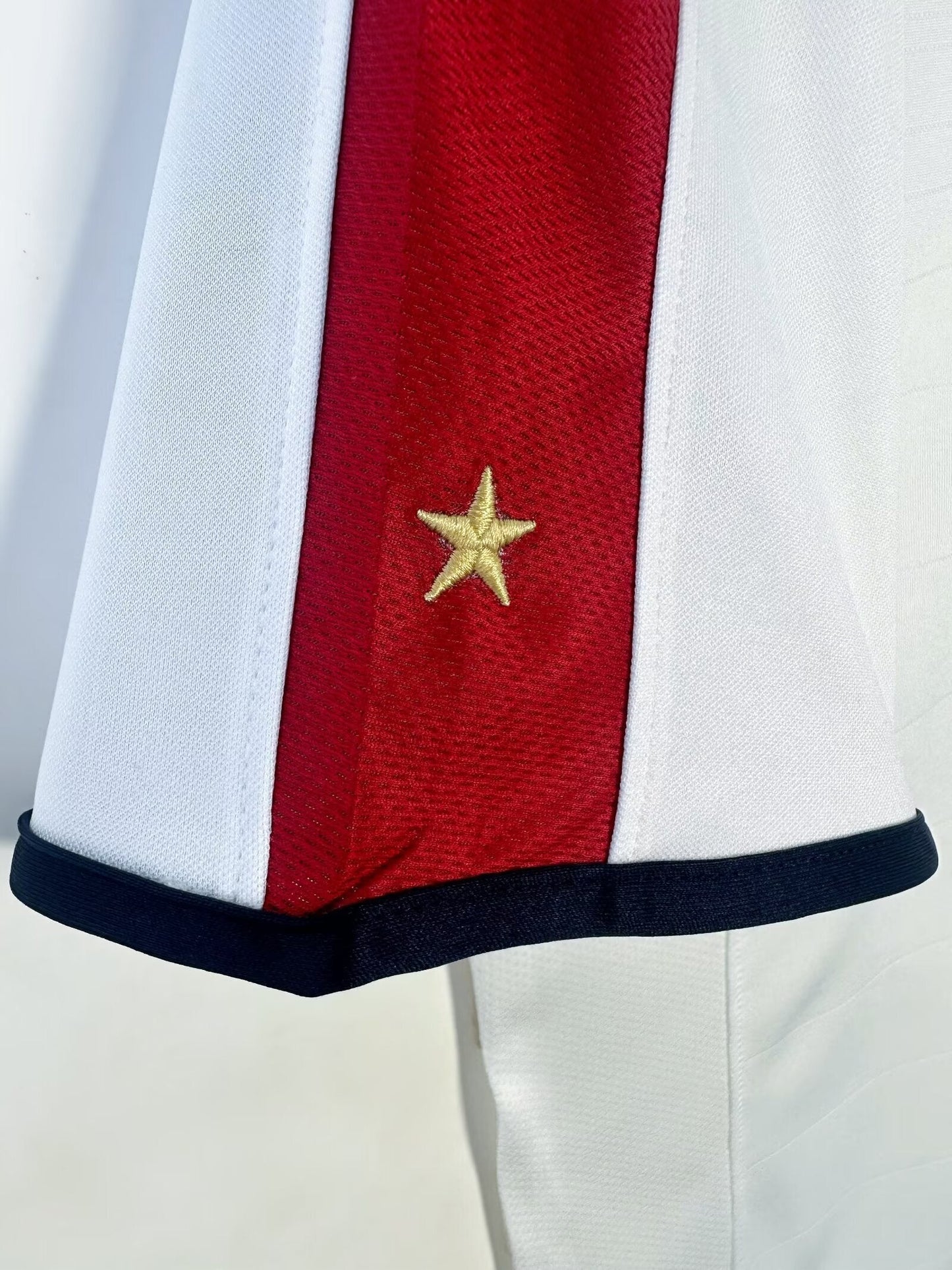 Man's Retro Jersey England National Team Home - 2004