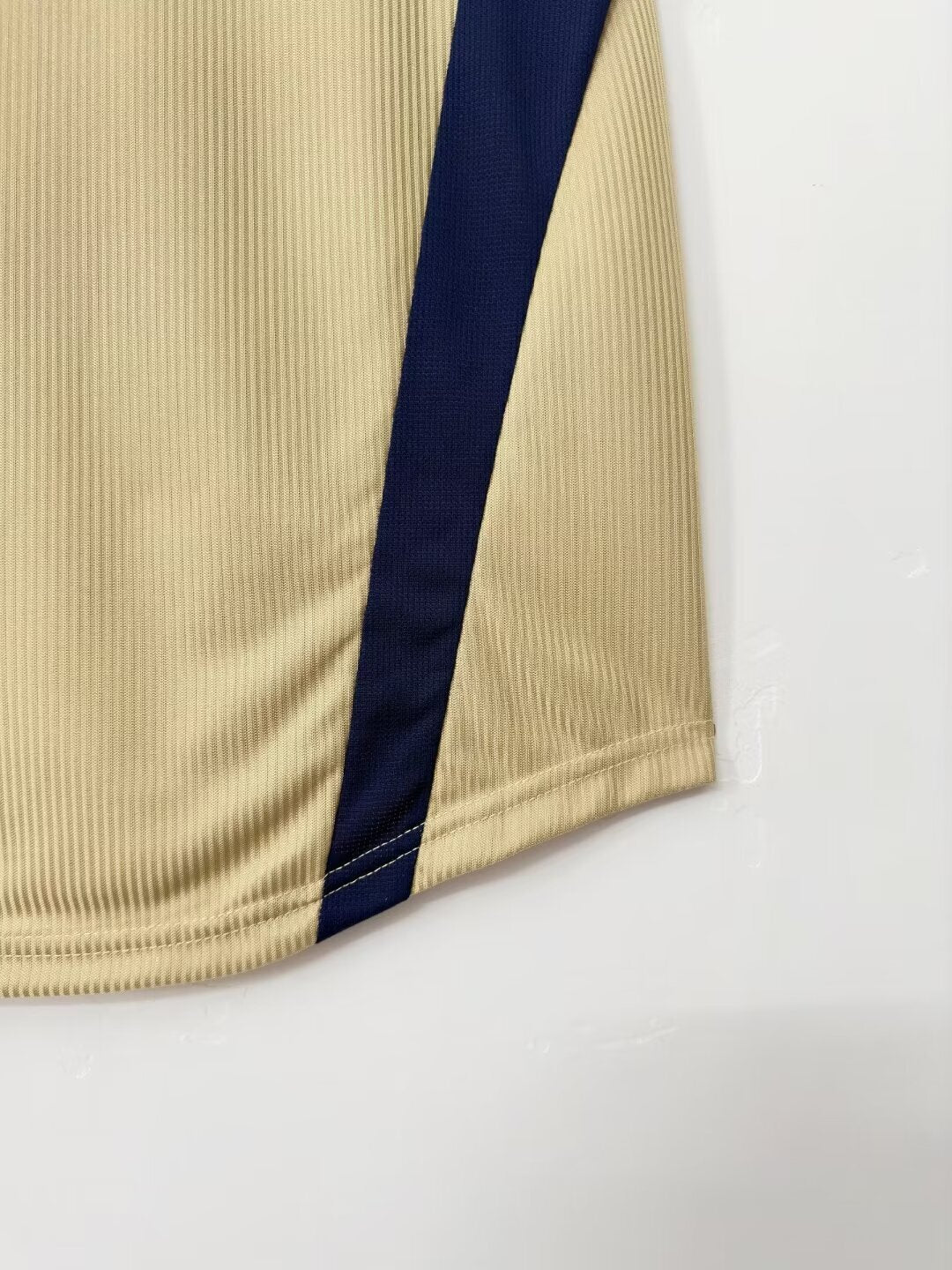 Man's Retro Jersey Arsenal Team - 2001/02