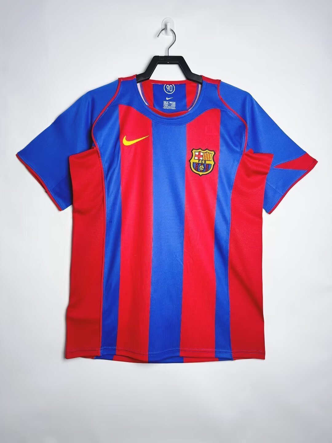 Man's Retro Jersey Barcelona Team Home - 2004/2005