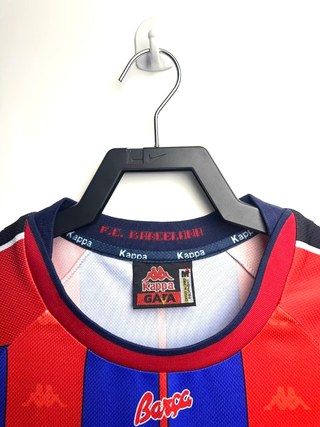 Man's Retro Jersey Barcelona Team Home - 1997/1998