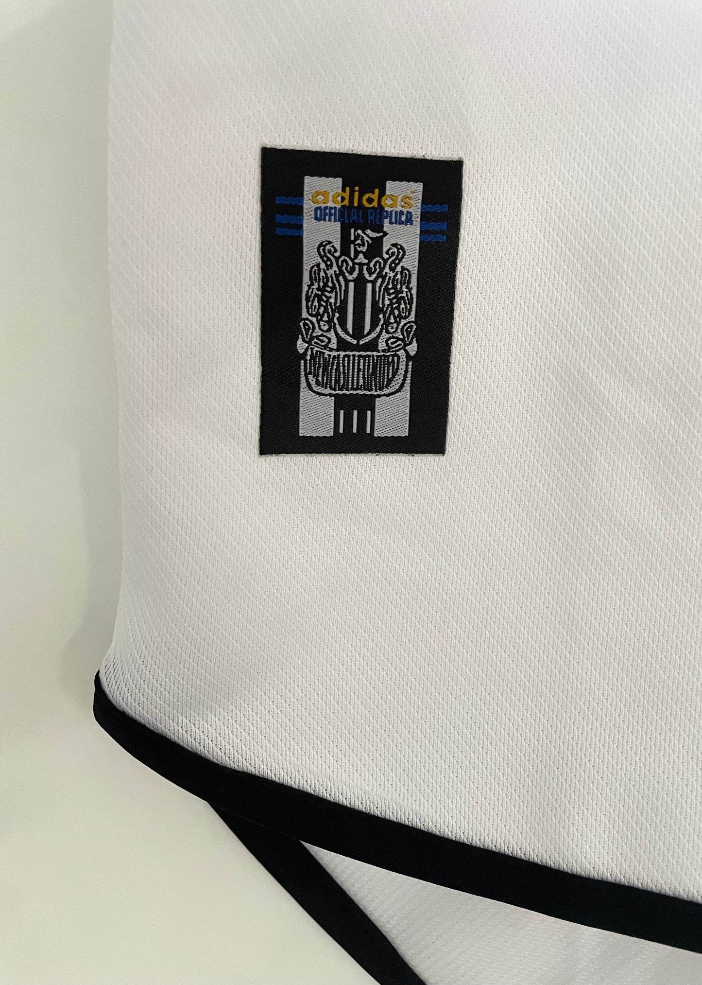 Man's Jersey Retro Newcastle United Away - 1999/00